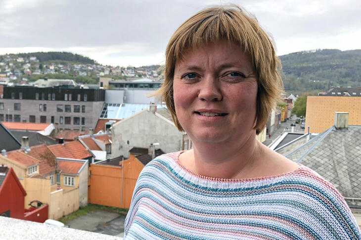 HAR TROEN: Kommunefarmasøyt i Trondheim, Astrid Gilje Hageler, er optimist og forventer at Helseplattformen vil gi gode effekter når St. Olavs Hospital også kobles på.