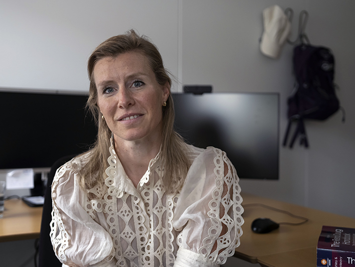 Ingrid Lunde Steen på kontoret. Foto: Kristin Rosmo